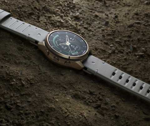 Garmin fēnix® 9 Pro – 43 mm Autumn Gold Titán, Krém bőr  szíjjal
