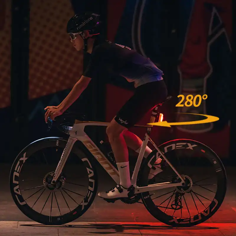 Ravemen TR250 kerékpáros hátsó lámpa 280°-os látószöggel az oldalirányú láthatóságért