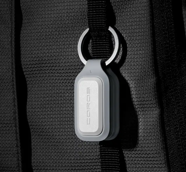 COROS USB-C A2 t&ouml;ltőadapter kulcskarik&aacute;val felszerelve