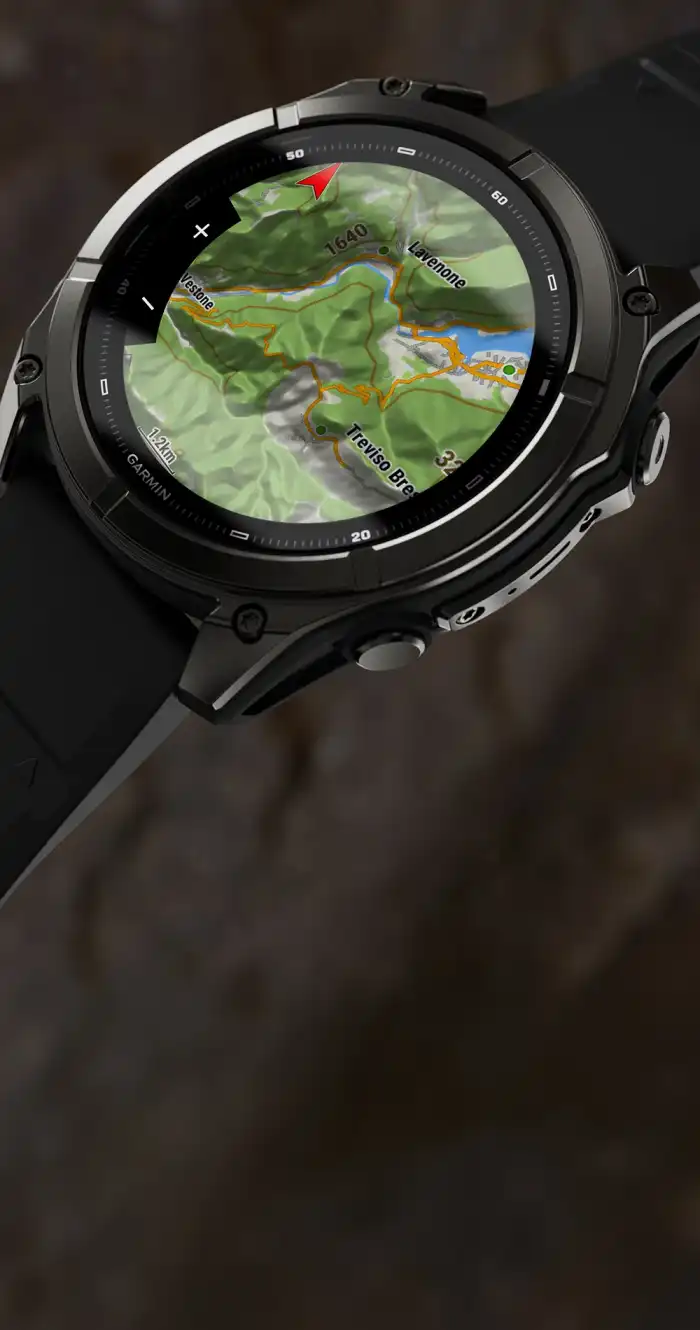 Garmin Fénix 9 rpo okosóra részletes topográfiai térképpel a kijelzőjén.