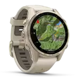 Garmin fēnix 8 AMOLED 43 mm, zafírüveg – lágy arany / ködszürke-sötét homokszínű szilikonszíj